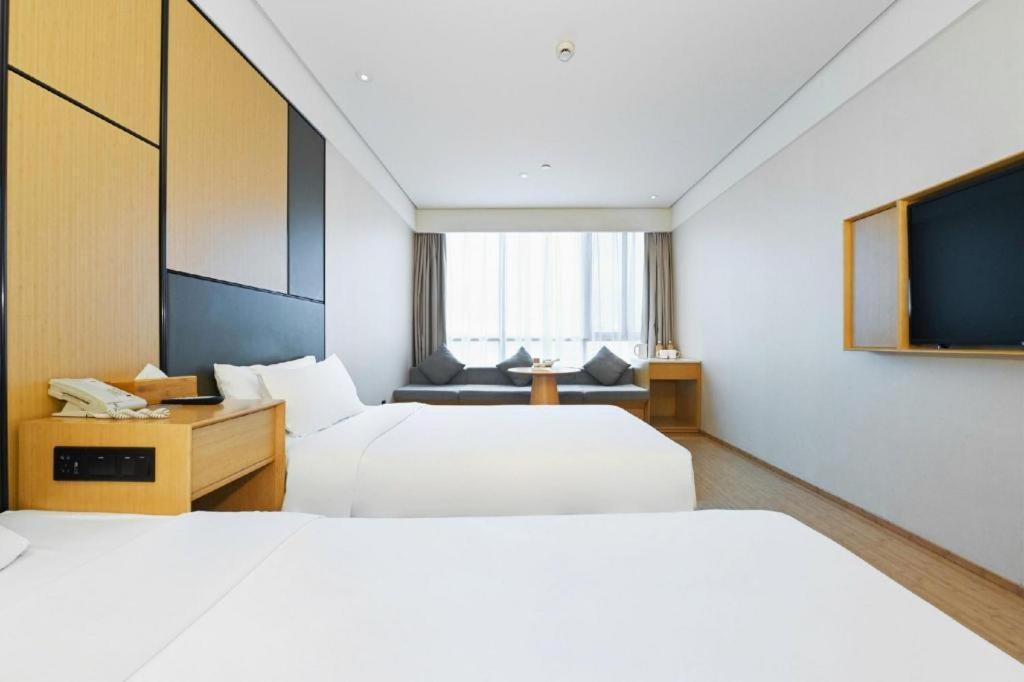 Ji Hotel Shanghai Hongqiao Yan'An XI Road Exteriér fotografie